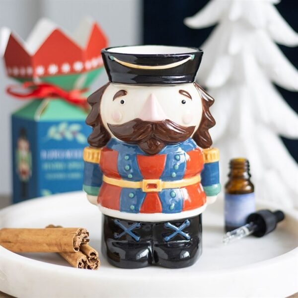 IZPARILNIK NUTCRACKER